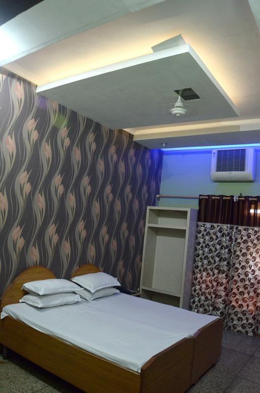 Hotel New Bakshi House Agra  Pokoj fotografie